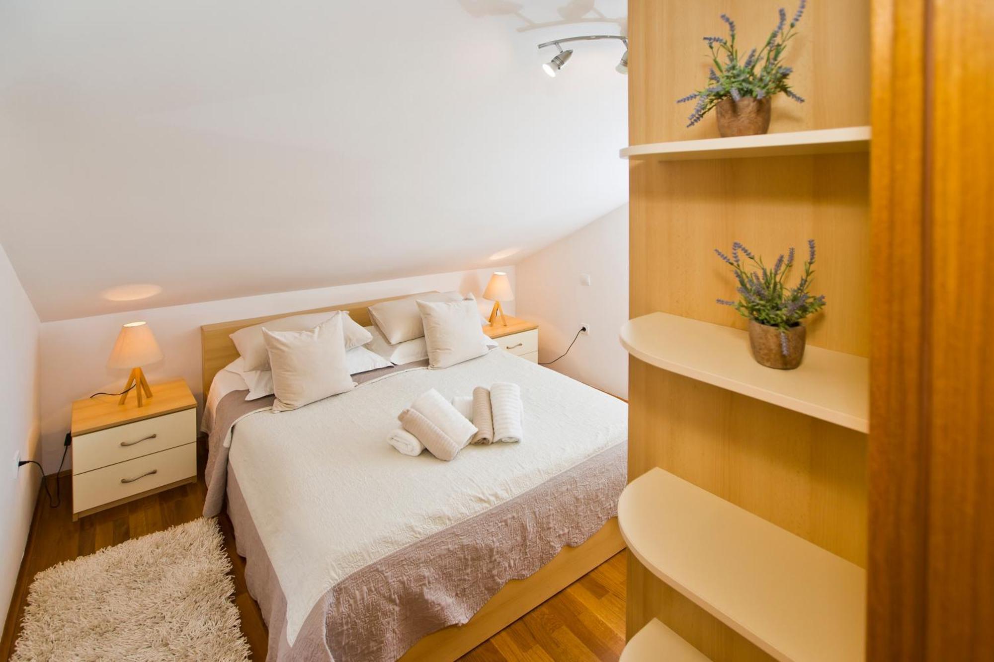 Luce Apartment Hvar Town